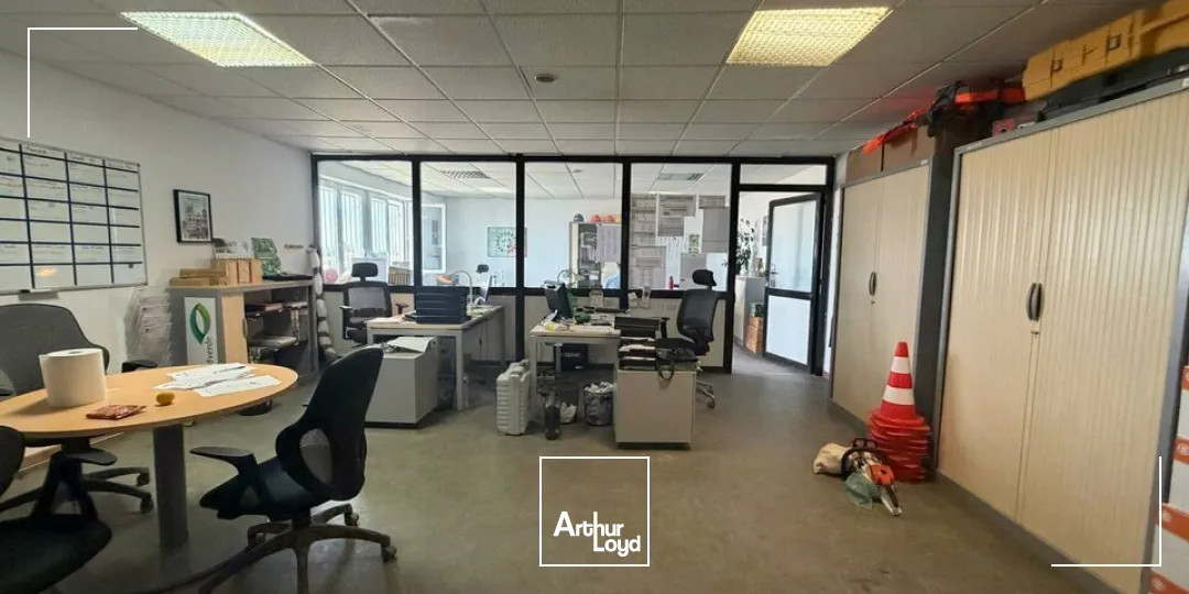 Locaux d'activité & Entrepôts - Location - TROUY - 18570 - 550-550 - 7821094