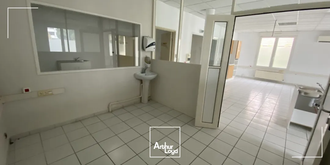 Bureaux - Location - SALON DE PROVENCE - 13300 - 200-200 - 7821122