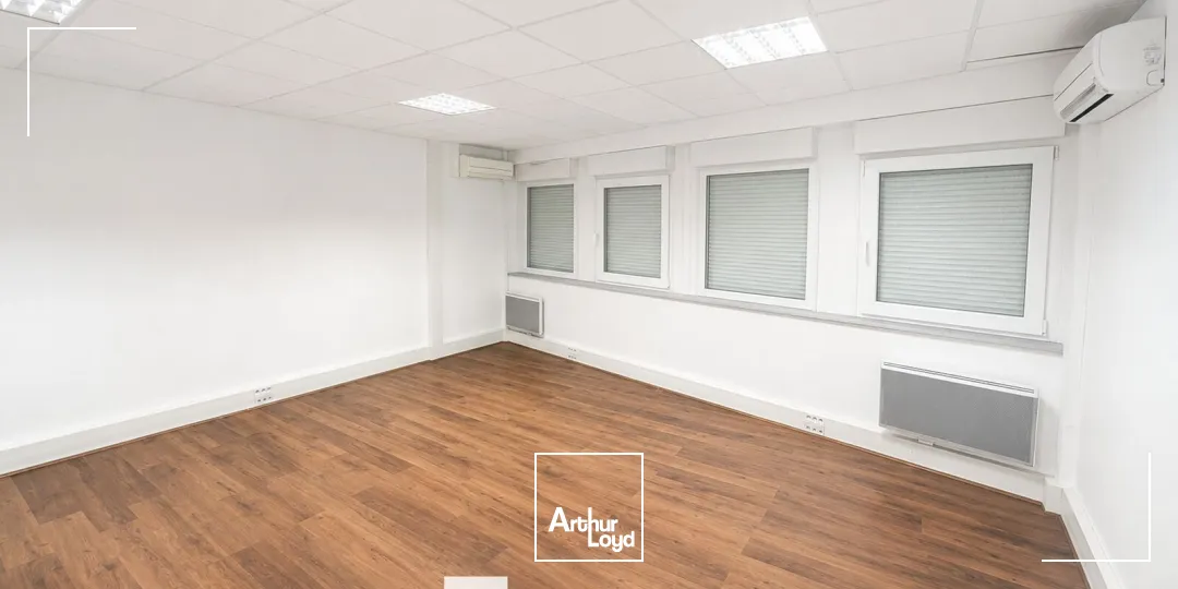 Locaux d'activité & Entrepôts - Location - SAINT PRIEST - 69800 - 374-374 - 7821619