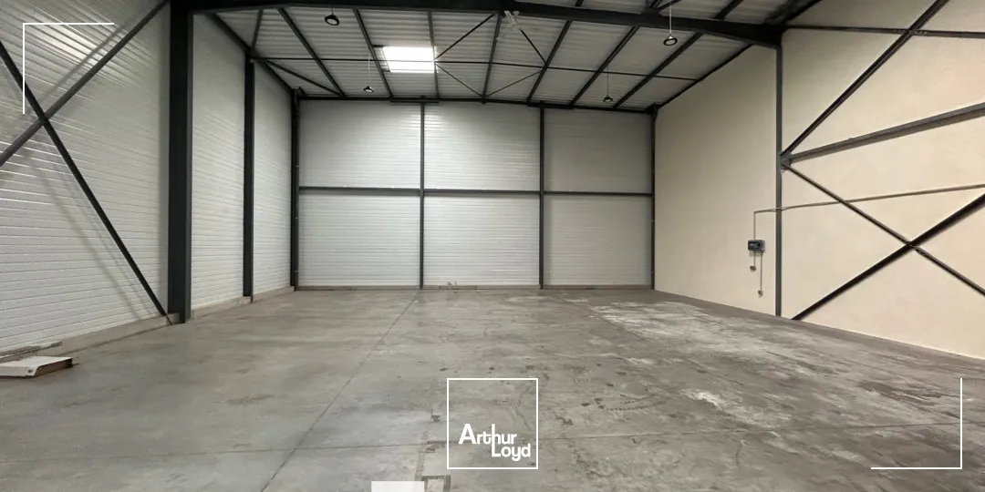 Locaux d'activité & Entrepôts - Location - RILLIEUX LA PAPE - 69140 - 456-456 - 7821624