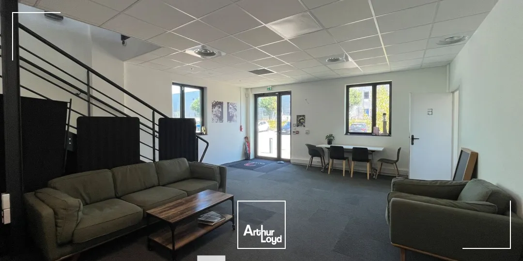 Locaux d'activité & Entrepôts - Location - RILLIEUX LA PAPE - 69140 - 456-456 - 7821623