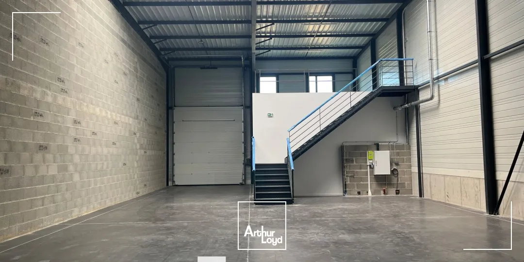 Locaux d'activité & Entrepôts - Location - RILLIEUX LA PAPE - 69140 - 318-318 - 7821660