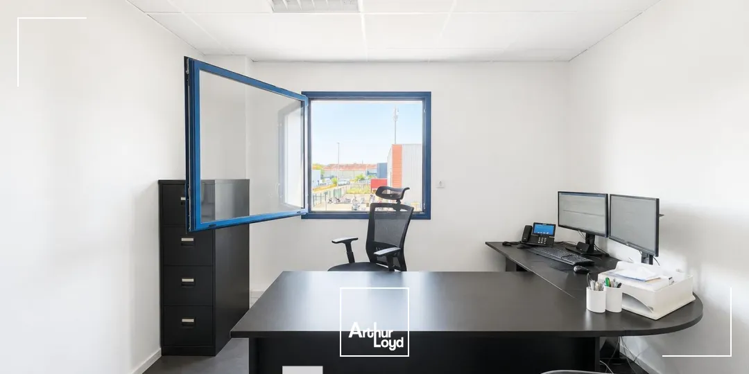 Locaux d'activité & Entrepôts - Location - BRINDAS - 69126 - 342-342 - 7821669