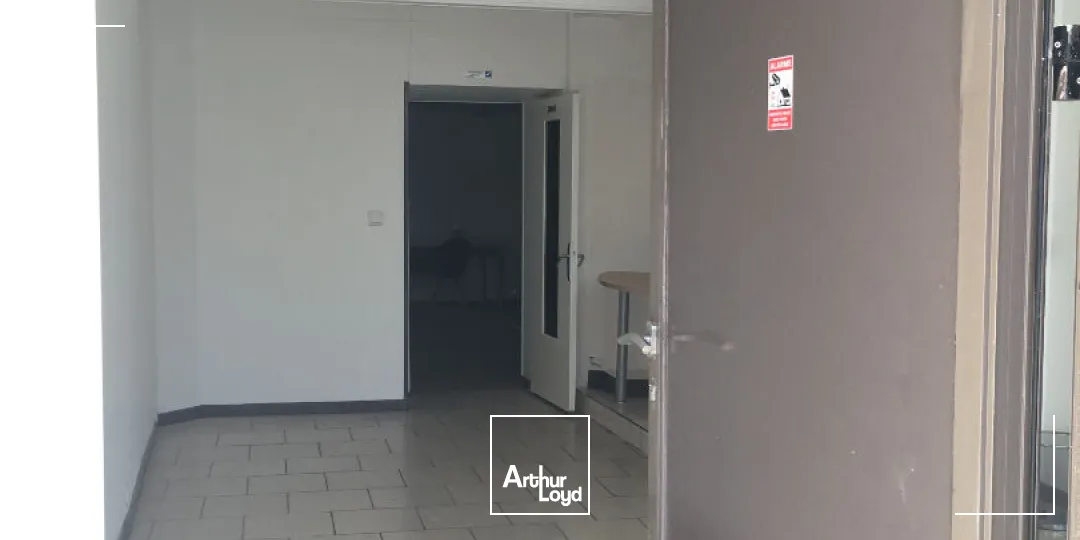 Locaux commerciaux - Location - LIMOGES - 87000 - 50-50 - 7821754