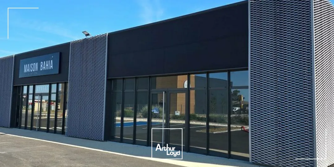 Locaux commerciaux - Location - SAINT PAUL TROIS CHATEAUX - 26130 - 163-163 - 7821888