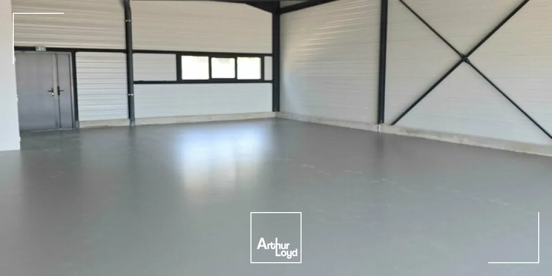 Locaux commerciaux - Location - SAINT PAUL TROIS CHATEAUX - 26130 - 163-163 - 7821889