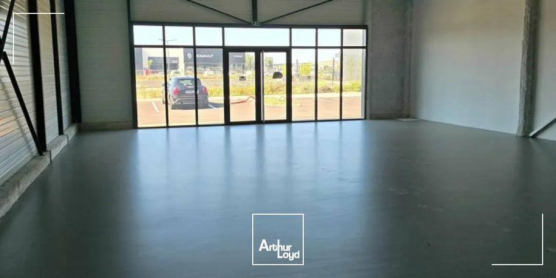 Locaux commerciaux - Location - SAINT PAUL TROIS CHATEAUX - 26130 - 163-163 - 7821893