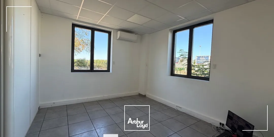 Locaux d'activité & Entrepôts - Location - GENAS - 69740 - 2070-2070 - 7823412