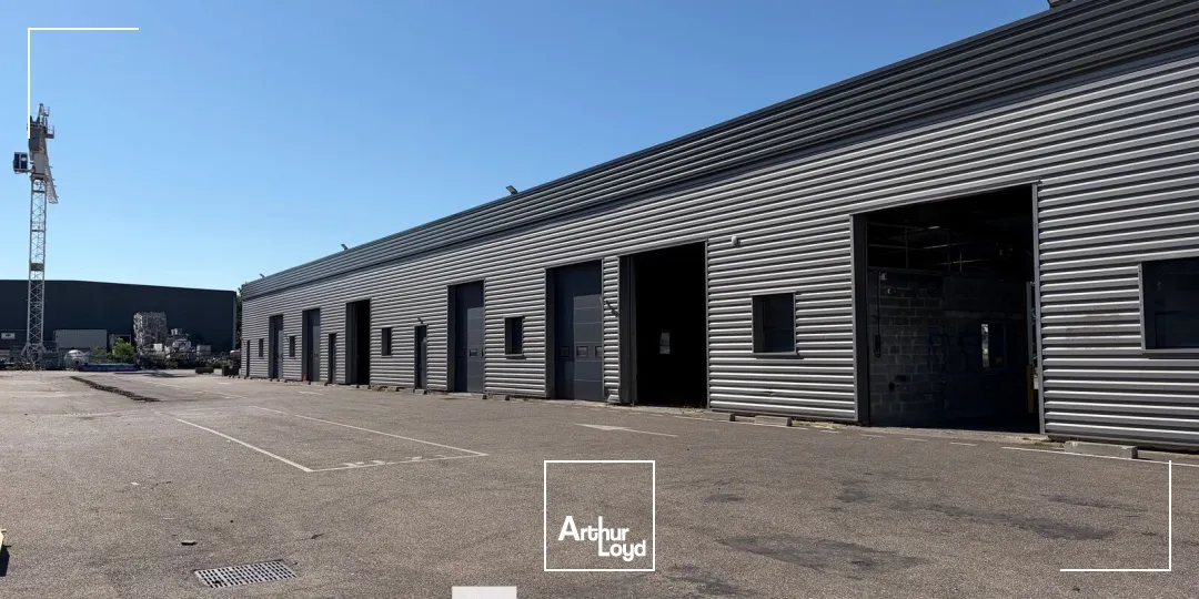 Locaux d'activité & Entrepôts - Location - GENAS - 69740 - 2070-2070 - 7823407