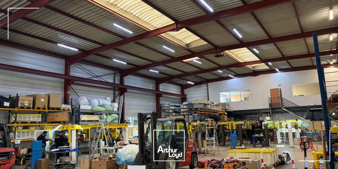 Locaux d'activité & Entrepôts - Location - VAULX EN VELIN - 69120 - 1446-1446 - 7824227