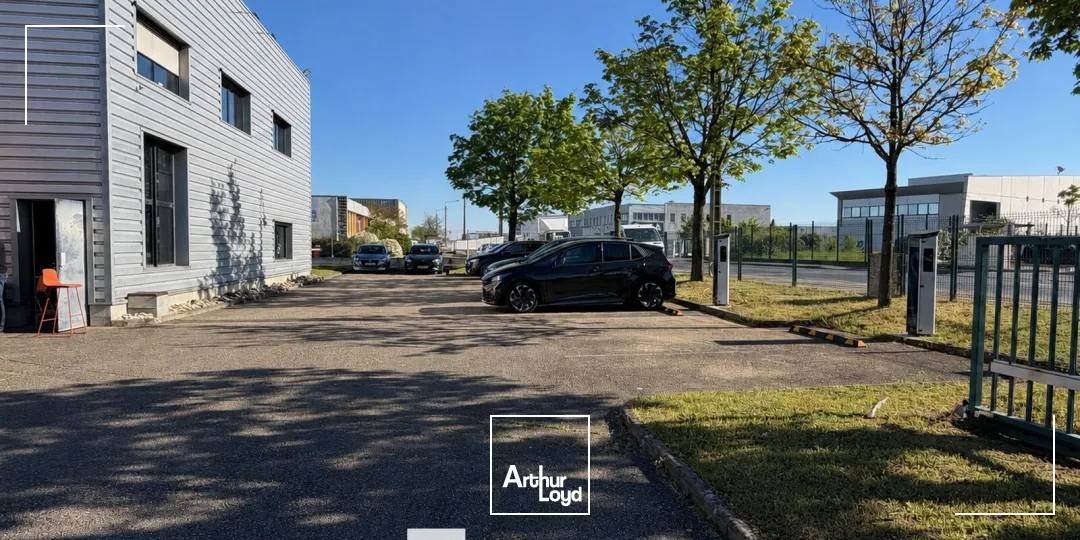 Locaux d'activité & Entrepôts - Location - VAULX EN VELIN - 69120 - 1446-1446 - 7824226