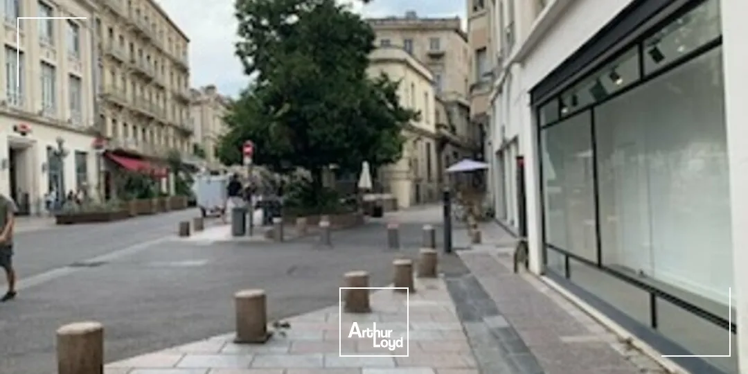 Locaux commerciaux - Location - AVIGNON - 84000 - 235.46-235.46 - 7824372