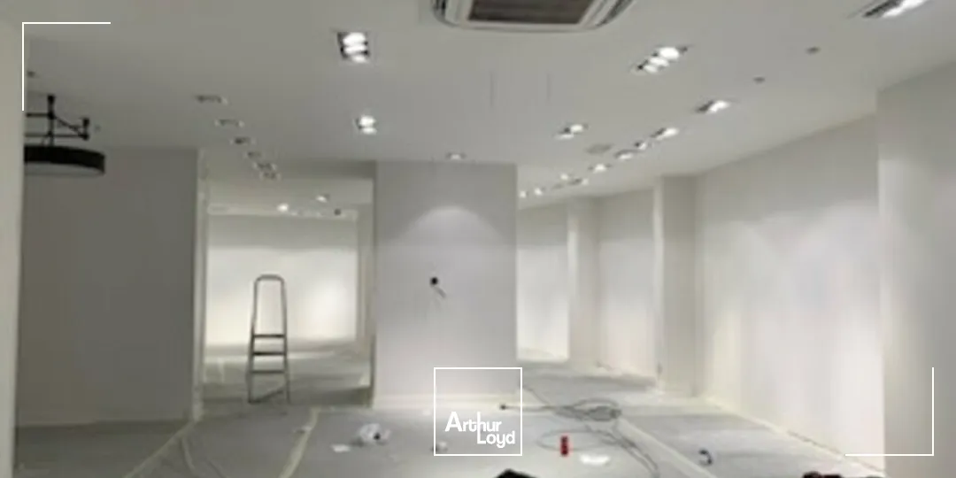 Locaux commerciaux - Location - AVIGNON - 84000 - 235.46-235.46 - 7824376
