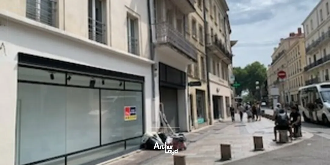 Locaux commerciaux - Location - AVIGNON - 84000 - 235.46-235.46 - 7824375