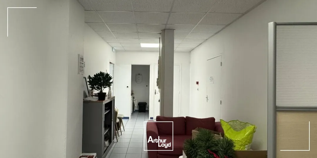 Locaux commerciaux - Vente - JOUE LES TOURS - 37300 - 104.67-104.67 - 7824451