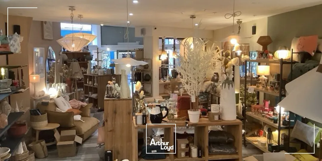 Locaux commerciaux - Vente - EU - 76260 - 315-315 - 7824661