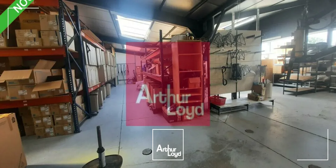 Locaux d'activité & Entrepôts - Vente - LA ROCHE BLANCHE - 63670 - 360-360 - 7826228