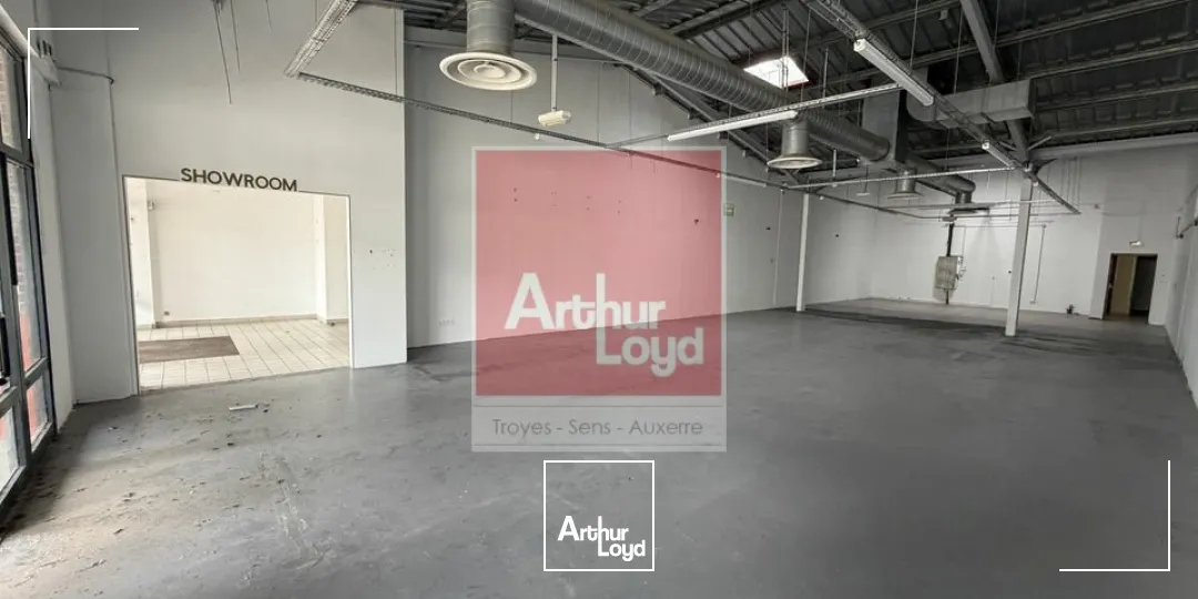 Locaux commerciaux - Location - PONT-SAINTE-MARIE - 10150 - 396-396 - 7826402