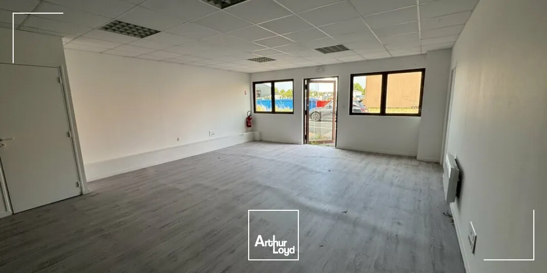 Locaux d'activité & Entrepôts - Location - MONTLOUIS SUR LOIRE - 37270 - 252-252 - 7826411