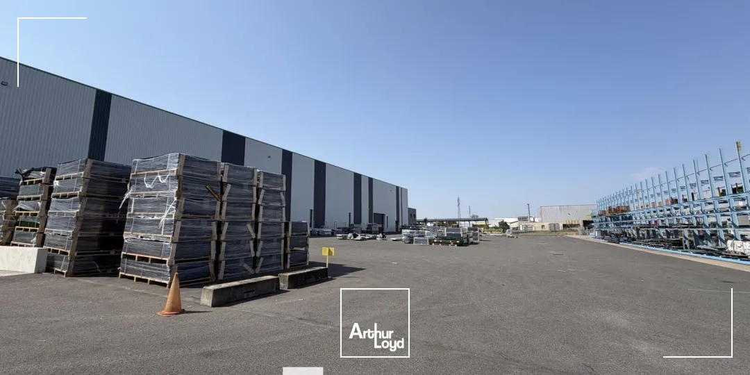 Locaux d'activité & Entrepôts - Location - BELLEVILLE-EN-BEAUJOLAIS - 69220 - 6200-6200 - 7827319