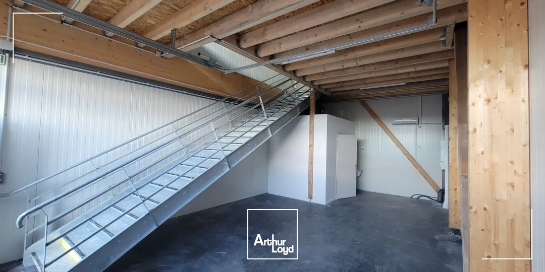 Locaux d'activité & Entrepôts - Location - Grand charmont - 25200 - 96-96 - 7827327