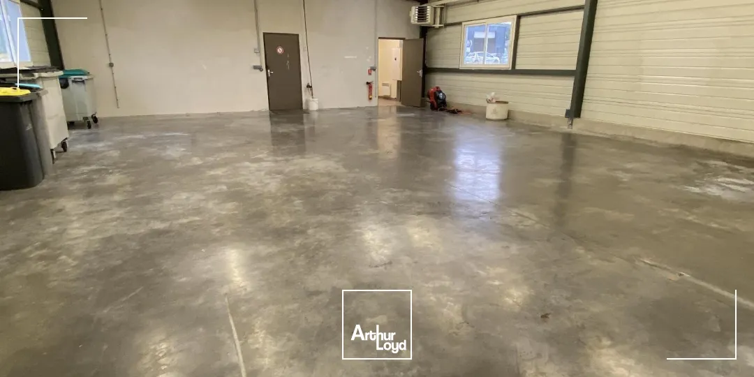 Locaux d'activité & Entrepôts - Location - FONTAINE LA GUYON - 28190 - 239-239 - 7827945