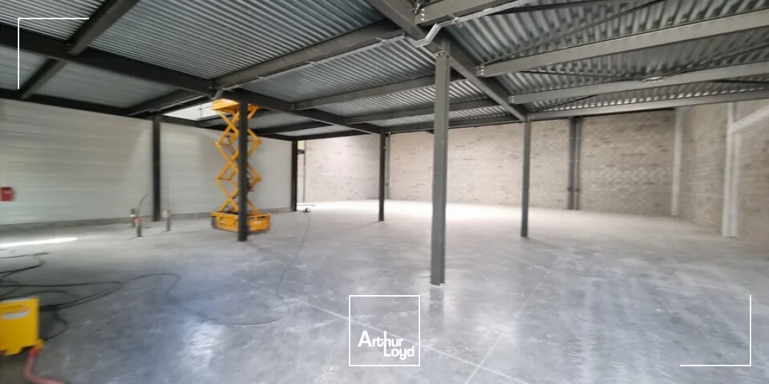 Locaux d'activité & Entrepôts - Location - CHASSENEUIL-DU-POITOU - 86360 - 854-854 - 7828948