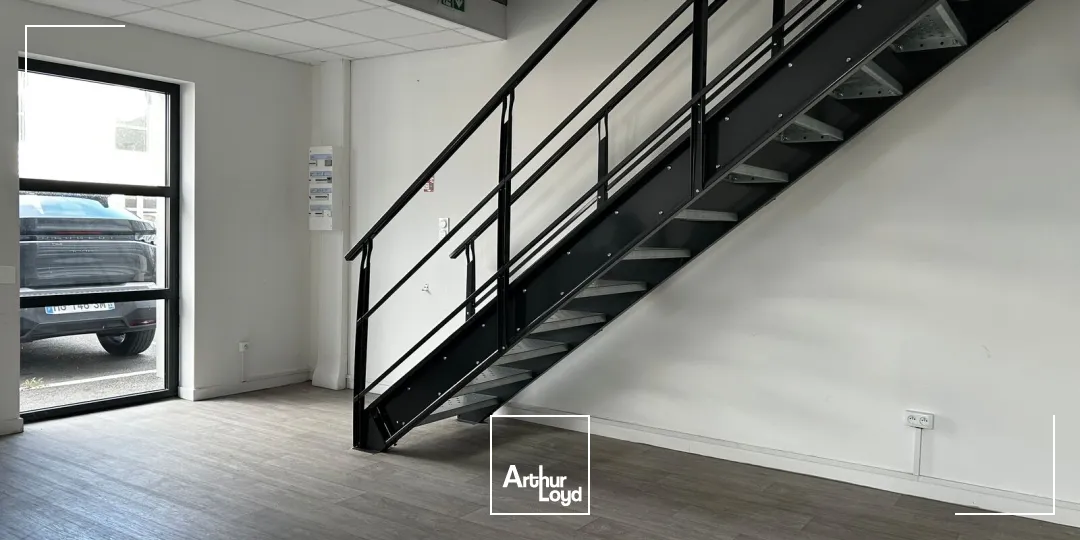 Locaux d'activité & Entrepôts - Location - VILLENAVE D'ORNON - 33140 - 260-260 - 7832220