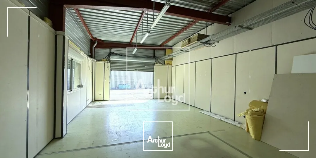 Locaux d'activité & Entrepôts - Location - VULAINES SUR SEINE - 77870 - 1000-1000 - 7832725