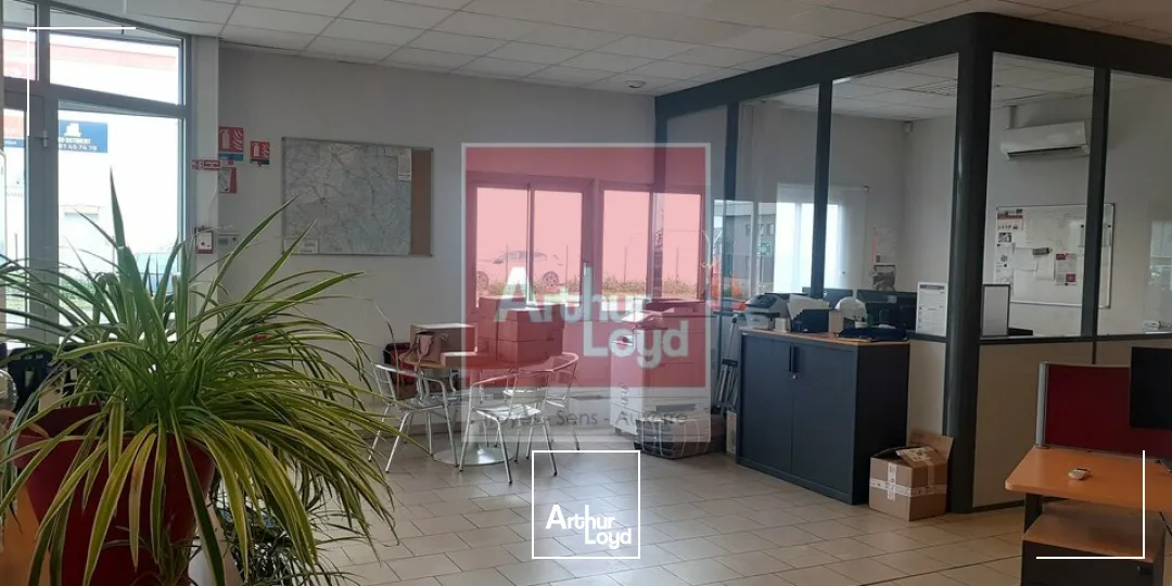 Locaux d'activité & Entrepôts - Location - LA CHAPELLE-SAINT-LUC - 10600 - 997-997 - 7833372