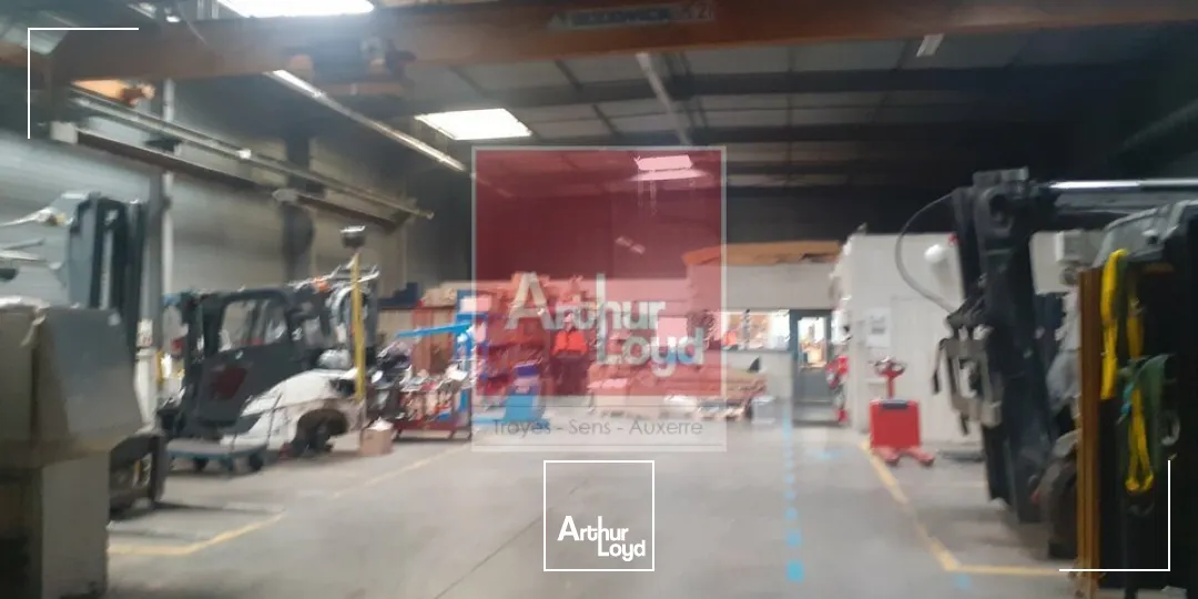 Locaux d'activité & Entrepôts - Location - LA CHAPELLE-SAINT-LUC - 10600 - 997-997 - 7833377