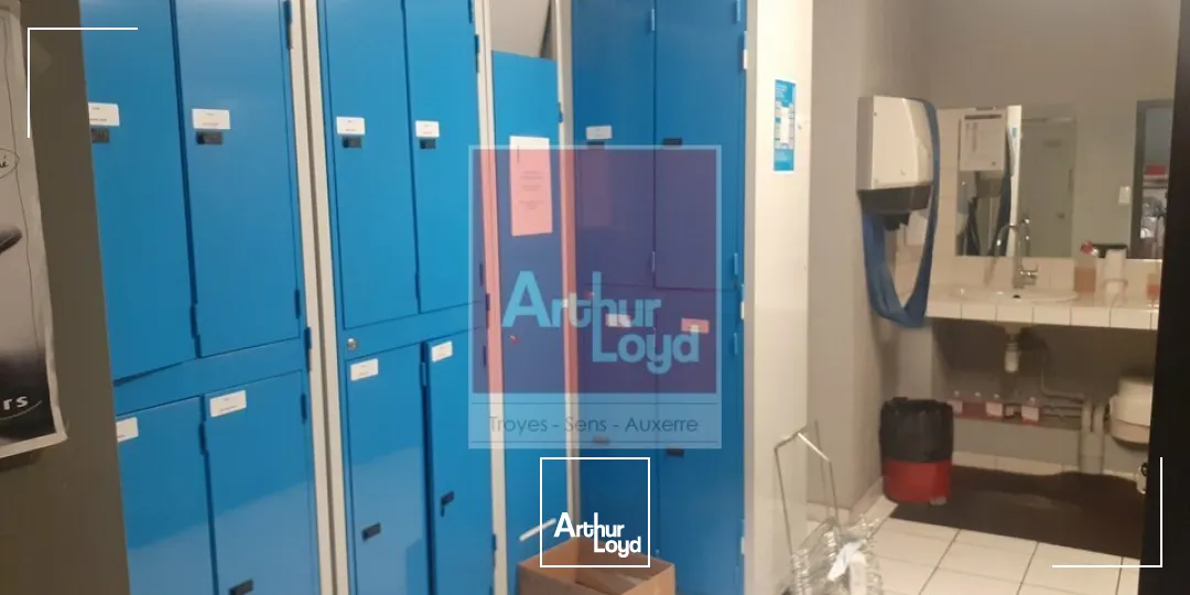 Locaux d'activité & Entrepôts - Location - LA CHAPELLE-SAINT-LUC - 10600 - 997-997 - 7833378