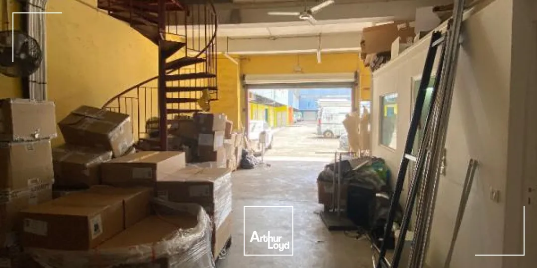 Locaux d'activité & Entrepôts - Location - Fort De France - 97200 - 300-300 - 7833927