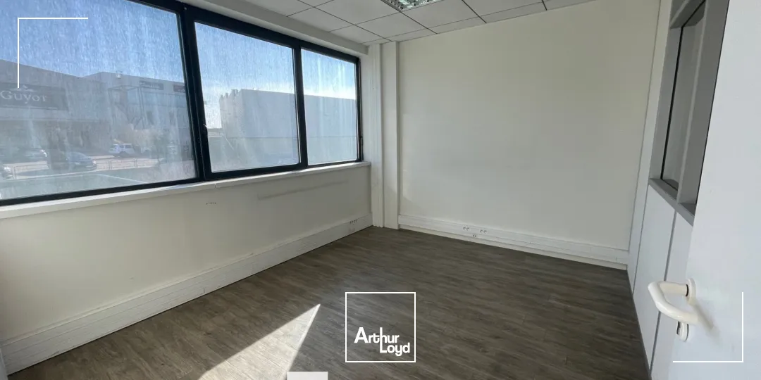 Bureaux - Location - CHAMPAGNE AU MONT D'OR - 69410 - 113-113 - 7834423