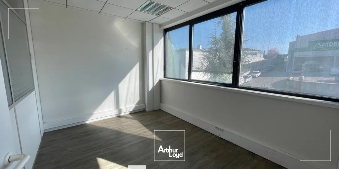 Bureaux - Location - CHAMPAGNE AU MONT D'OR - 69410 - 113-113 - 7834425