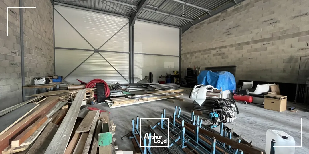 Locaux d'activité & Entrepôts - Location - VAULX MILIEU - 38090 - 200-200 - 7834497