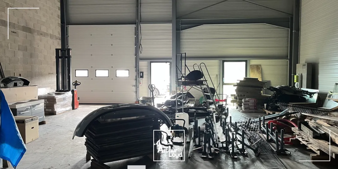 Locaux d'activité & Entrepôts - Location - VAULX MILIEU - 38090 - 200-200 - 7834498