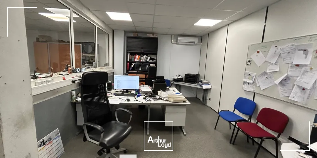 Locaux d'activité & Entrepôts - Vente - SAINT PRIEST - 69800 - 650-650 - 7834609