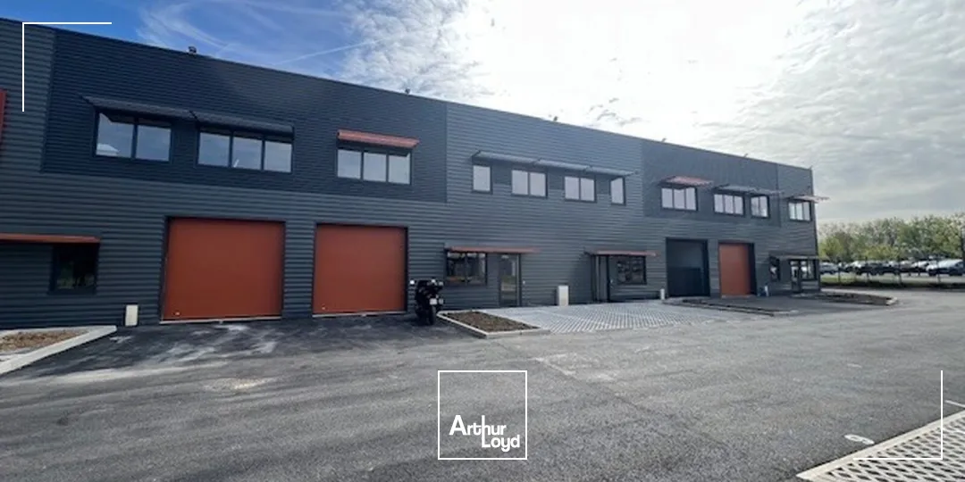 Locaux d'activité & Entrepôts - Vente - BUC - 78530 - 409.79-1573.73 - 7836246
