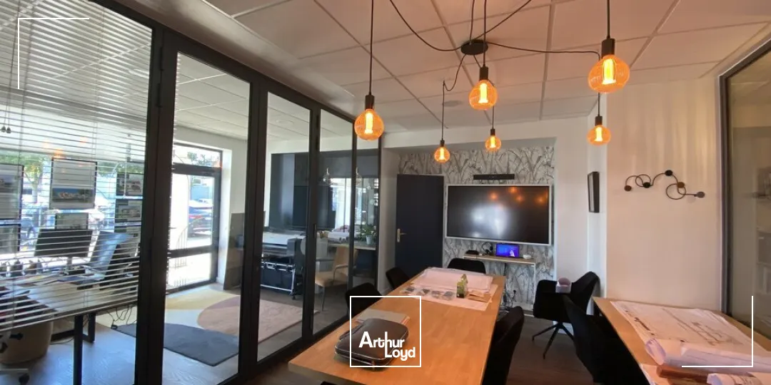 Locaux commerciaux - Location - LA ROCHELLE - 17000 - 170-170 - 7837295