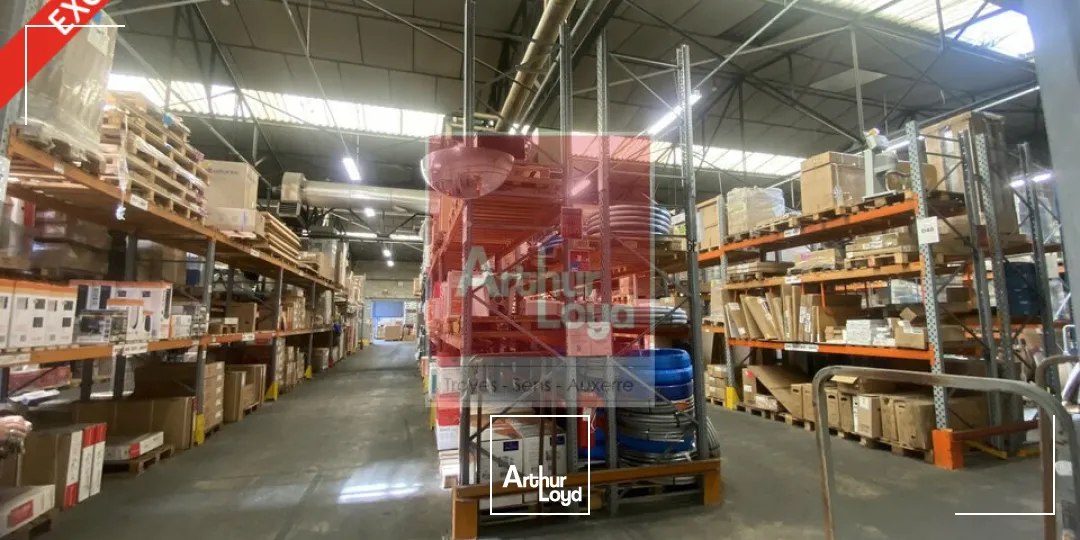 Locaux d'activité & Entrepôts - Vente - LA CHAPELLE-SAINT-LUC - 10600 - 879-6704 - 7838836