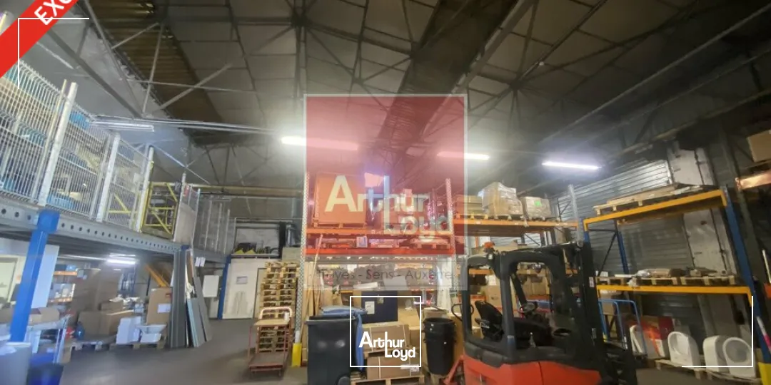 Locaux d'activité & Entrepôts - Vente - LA CHAPELLE-SAINT-LUC - 10600 - 879-6704 - 7838839