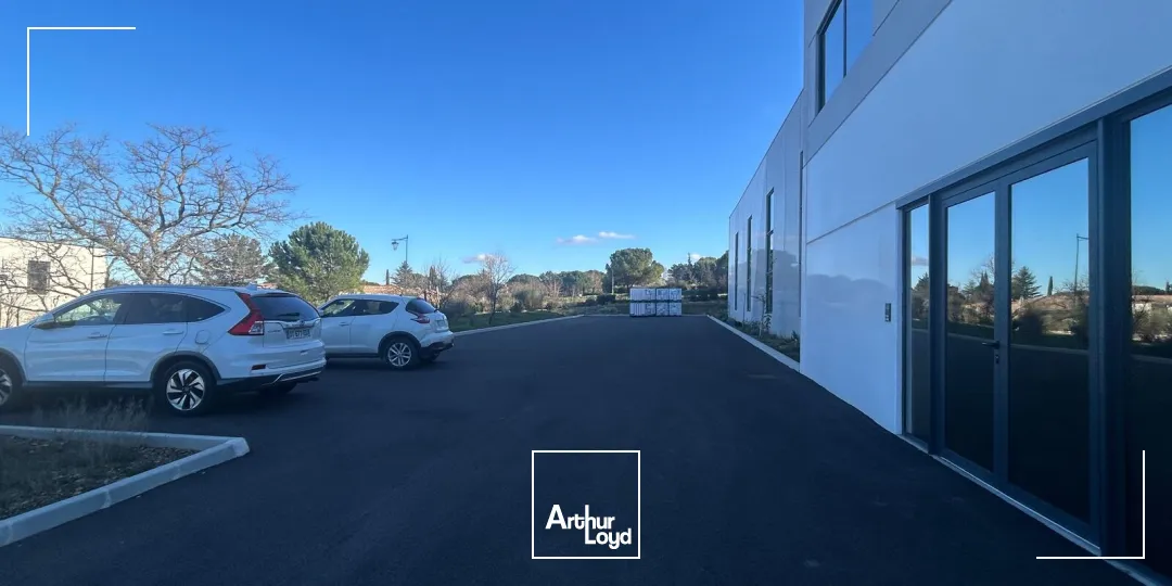 Locaux d'activité & Entrepôts - Location - SAINT ESTEVE JANSON - 13610 - 1139-1139 - 7840726