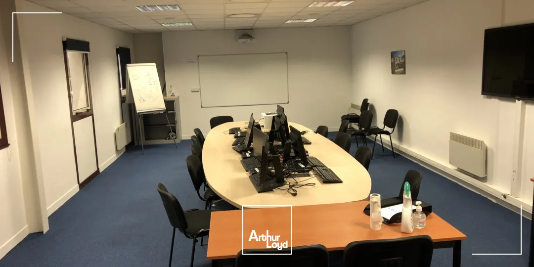 Locaux d'activité & Entrepôts - Location - GOUSSAINVILLE - 95190 - 1933-1933 - 7850988