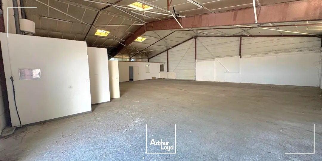 Locaux commerciaux - Location - MARSEILLE - 13015 - 300-300 - 7851010