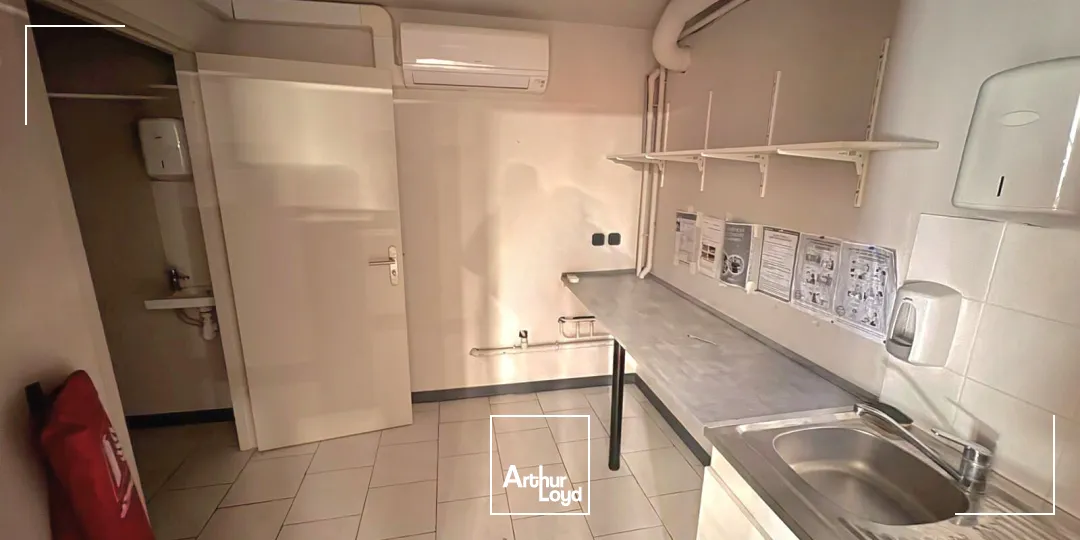 Locaux commerciaux - Location - MARSEILLE - 13004 - 360-360 - 7851024
