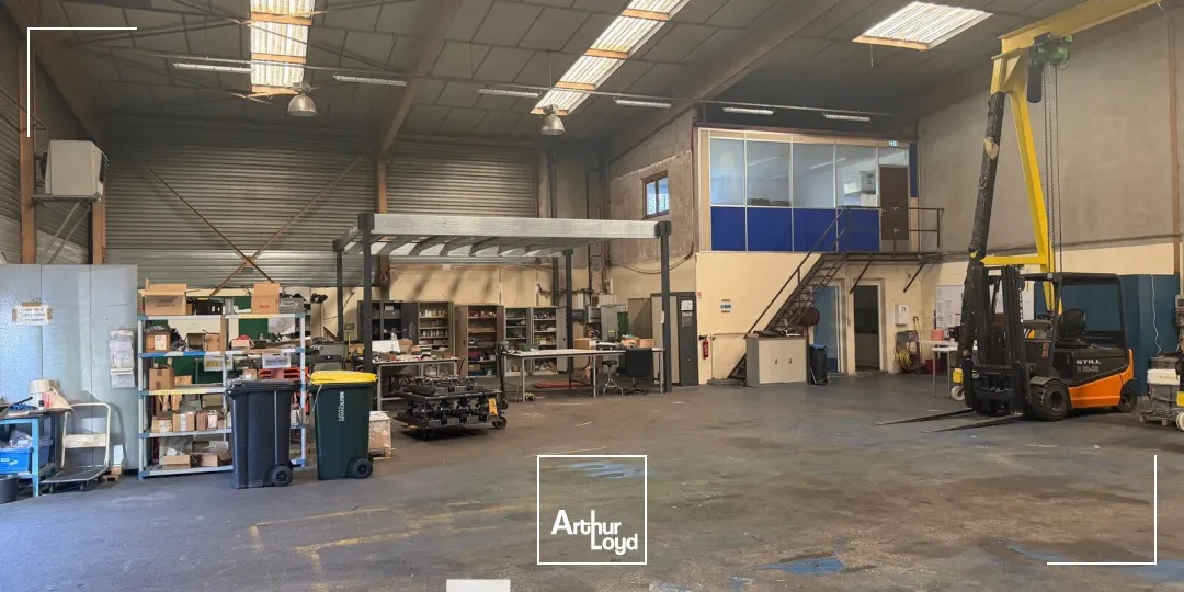 Locaux d'activité & Entrepôts - Location - VAULX EN VELIN - 69120 - 480-480 - 7855822