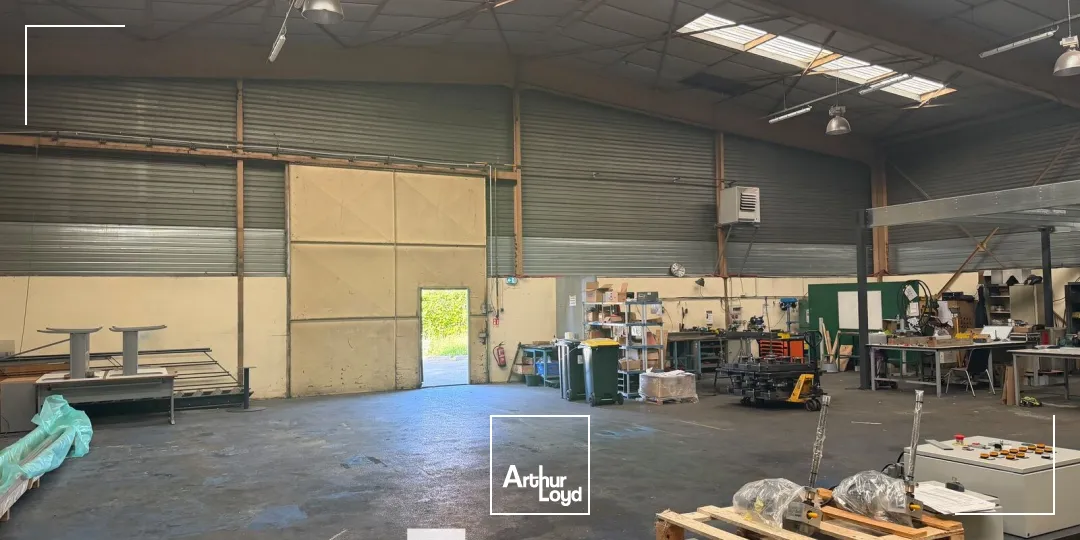 Locaux d'activité & Entrepôts - Location - VAULX EN VELIN - 69120 - 480-480 - 7855823