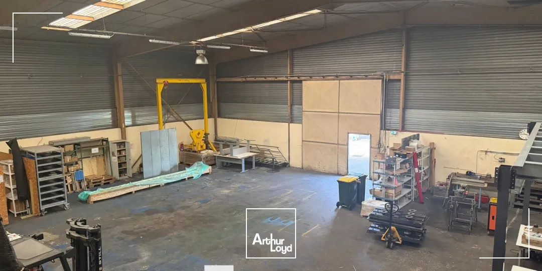 Locaux d'activité & Entrepôts - Location - VAULX EN VELIN - 69120 - 480-480 - 7855824
