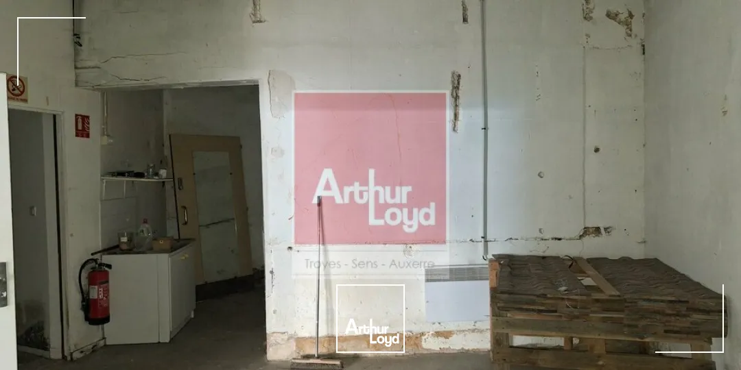 Locaux commerciaux - Location - AUXERRE - 89000 - 120-120 - 7857128